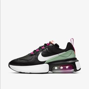 Nike Womens Air Max Verona